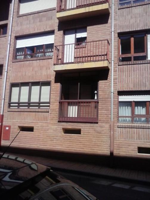 alquiler de habitación en piso compartido para estudiantes o profesores jovenes