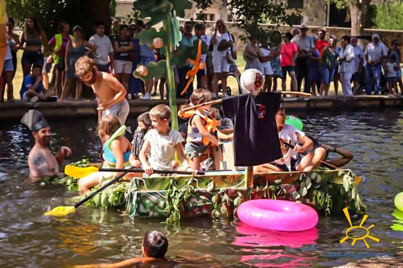 Carrera de barcas en Sotillo 