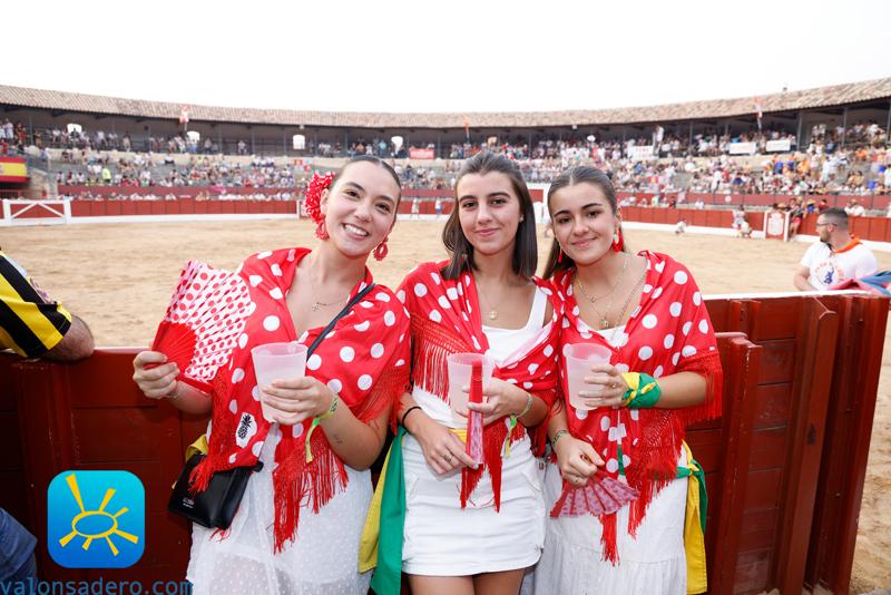 Fiestas de El Burgo de Osma Becerrada y bajada a Plaza Mayor