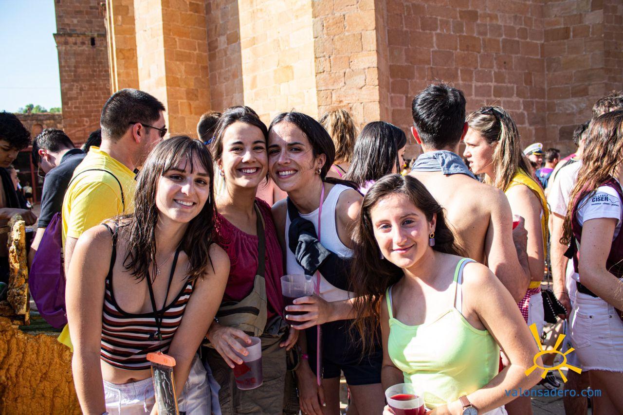 LUNES BAJADA A LAS BAILAS