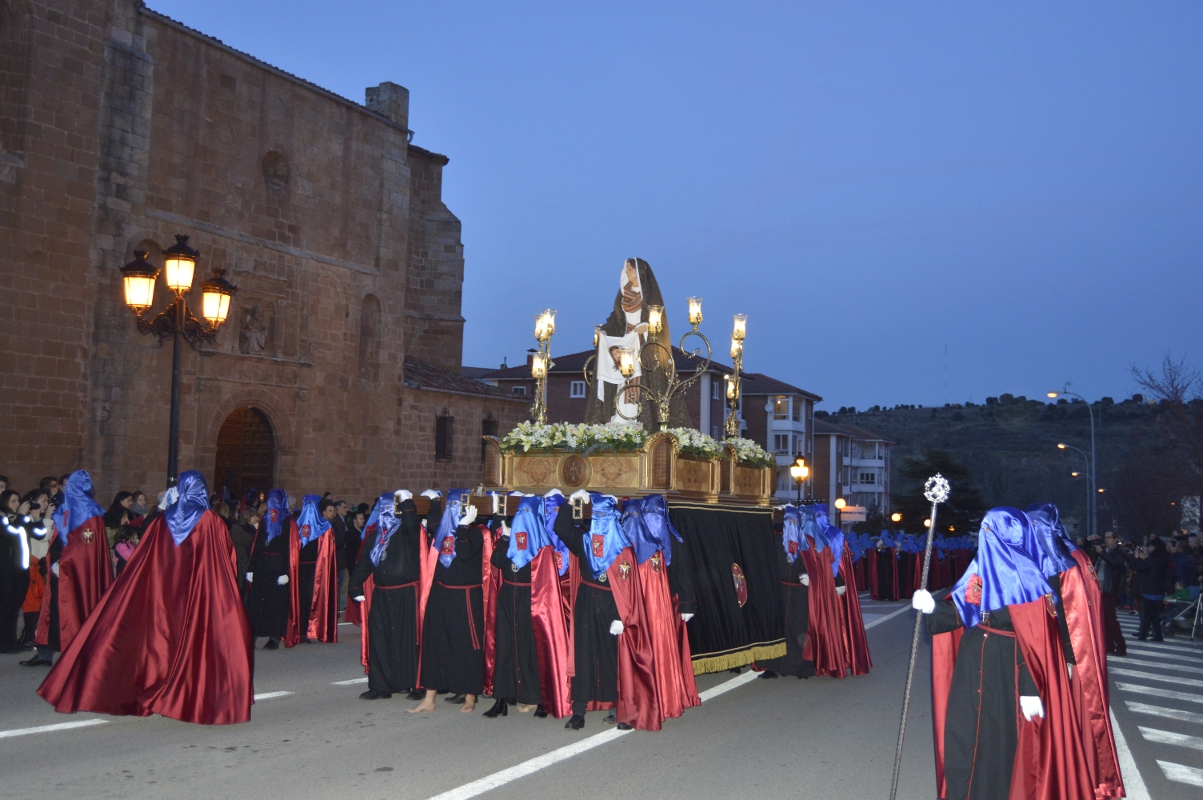 SEMANA SANTA – JUEVES SANTO: PROCESIÓN VÍA CRUCIS DE PENITENCIA DE LA COFRADÍA DE LAS CAÍDAS DE JESÚS