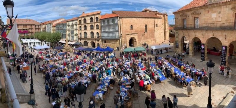FIESTAS DE SAN SATURIO - XVIII ENCUENTRO DE ENCAJERAS DE BOLILLOS