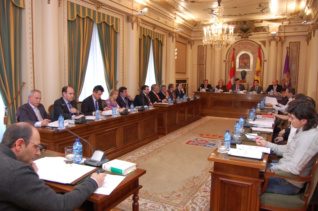 EL PLENO DE LA DIPUTACIÓN DE SORIA APRUEBA POR UNANIMIDAD UNA DECLARACIÓN INSTITUCIONAL EN APOYO A LOS AYUNTAMEINTOS DE LA PROVINCIA DE SORIA EN BENEFICIO DE SUS INTERESES LABORALES Y SOCIALES