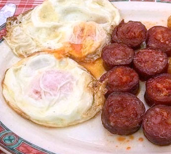 Pan chorizo y huevo para el jueves, en tú casa. Max. 4 pax. 