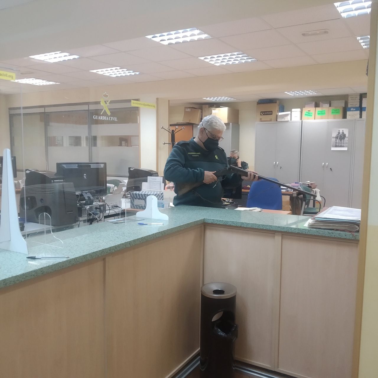 Las Intervenciones de Armas y Explosivos de la Guardia Civil comienzan a informar a la ciudadanía por correo electrónico y SMS