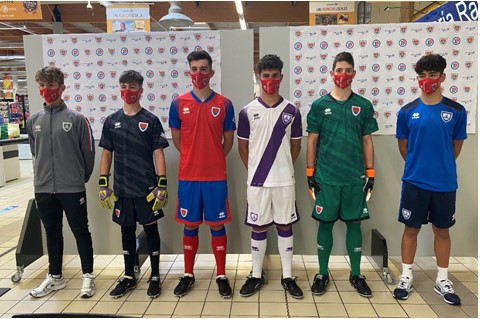 E.Leclerc Soria acoge la presentación  de la nueva equipación del C.D. Numancia