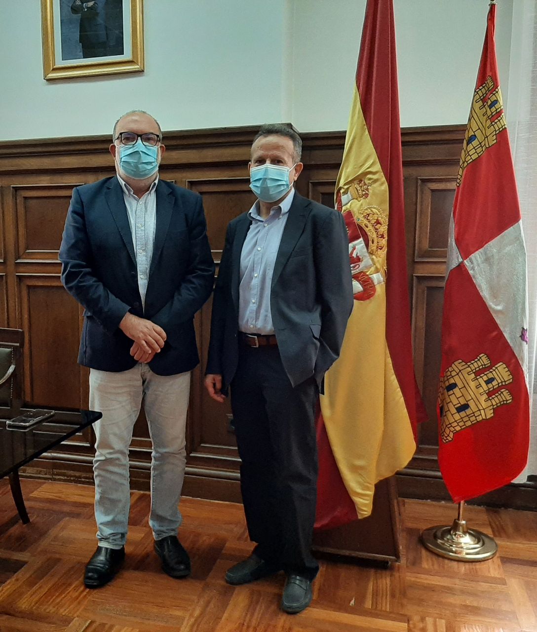 Miguel Latorre recibe al nuevo Delegado Provincial del INE en Soria