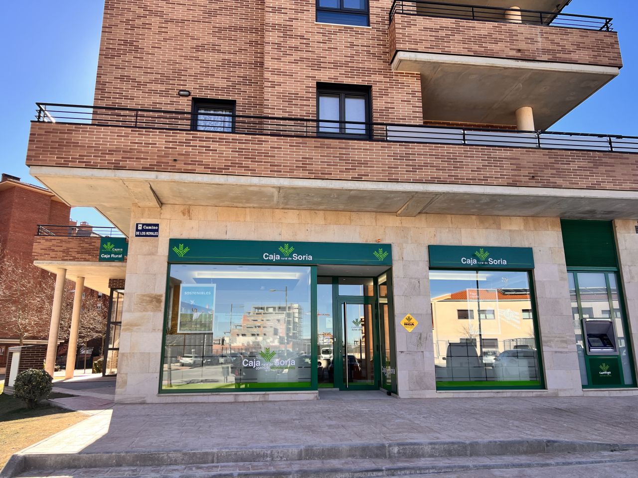 Caja Rural de Soria inaugura su nueva oficina en la zona de Los Royales.