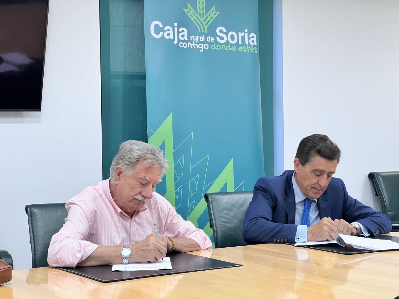 CAJA RURAL DE SORIA RENUEVA CONVENIO CON ASAMIS
