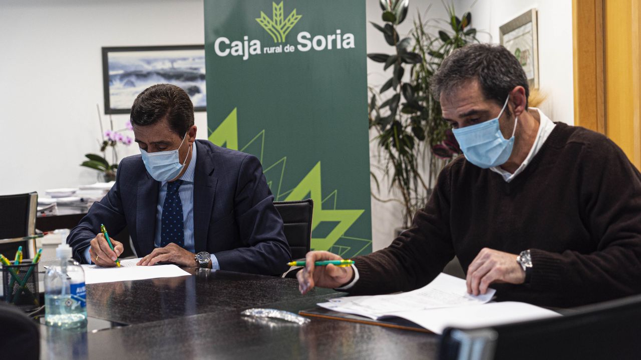CAJA RURAL DE SORIA Y EL CD CALASANZ RENUEVAN CONVENIO DE COLABORACIÓN PARA EL AÑO 2021