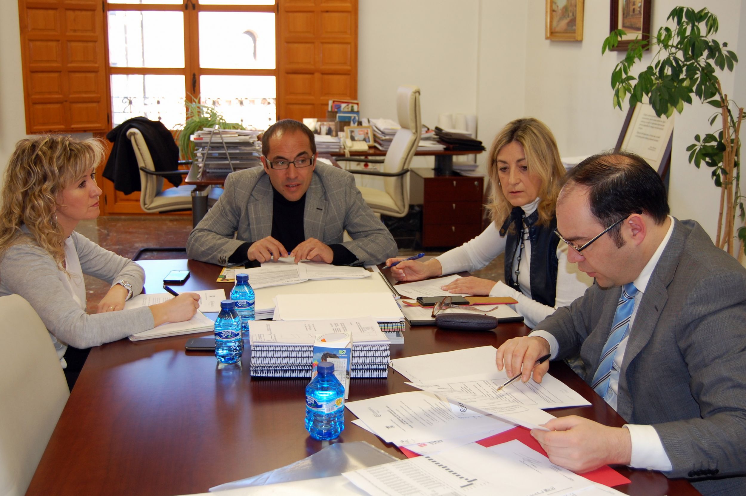 Dos nuevas empresas emprenderán su andadura en las naves nido de Valcorba