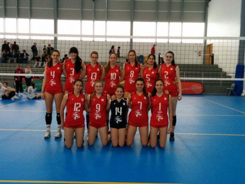 Las chicas del CAEP defienden Soria ante Hungria  25-9 y 25-11  