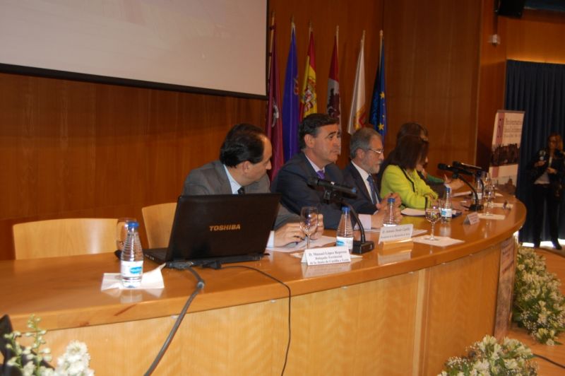 ANTONIO PARDO ASISTE AL 50 ANIVERSARIO DE LA ESCUELA UNIVERSITARIA DE ENFEMERÍA FUNDADA POR LA DIPUTACIÓN PROVINCIAL DE SORIA