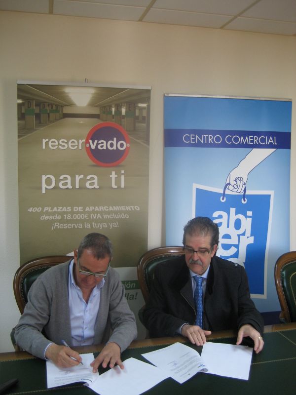 El Centro Comercial Abierto de Soria firma un acuerdo de colaboración con Riosa Aparcamientos S.L.