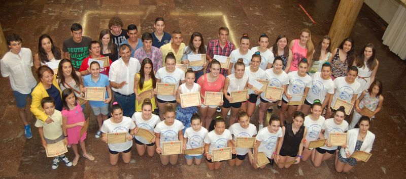 El Ayuntamiento distingue a sus mejores deportistas locales con 34 diplomas y 27 becas con una cuantía de 5.490 euros