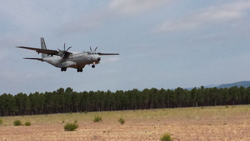 Maniobras del Ejército del Aire en el aeródromo de Garray