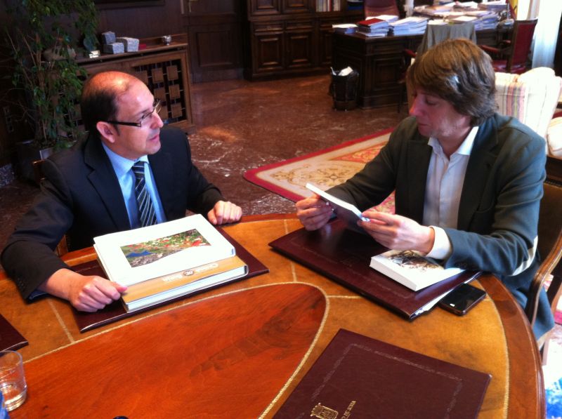 El Alcalde de Soria Carlos Martínez, recibe a José Manuel Sánchez Siscart, nuevo Presidente de la Audiencia Provincial