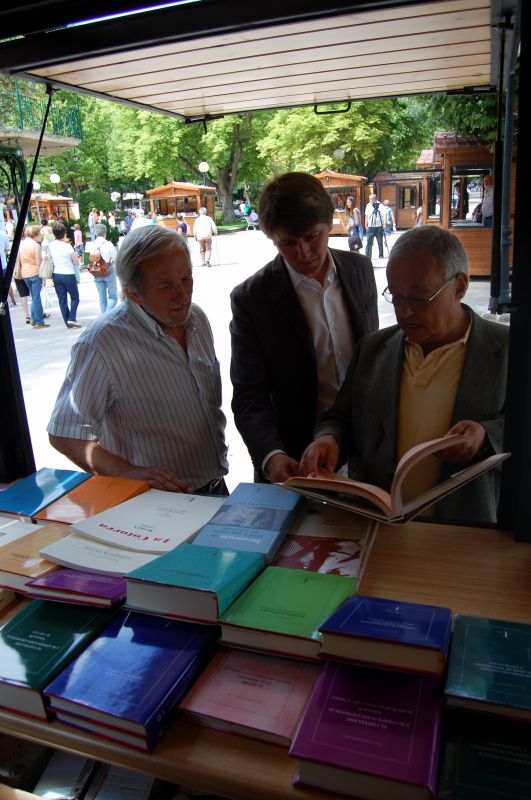 La Feria del Libro arranca como una cita ?ya consolidada? y un ejemplo más de 