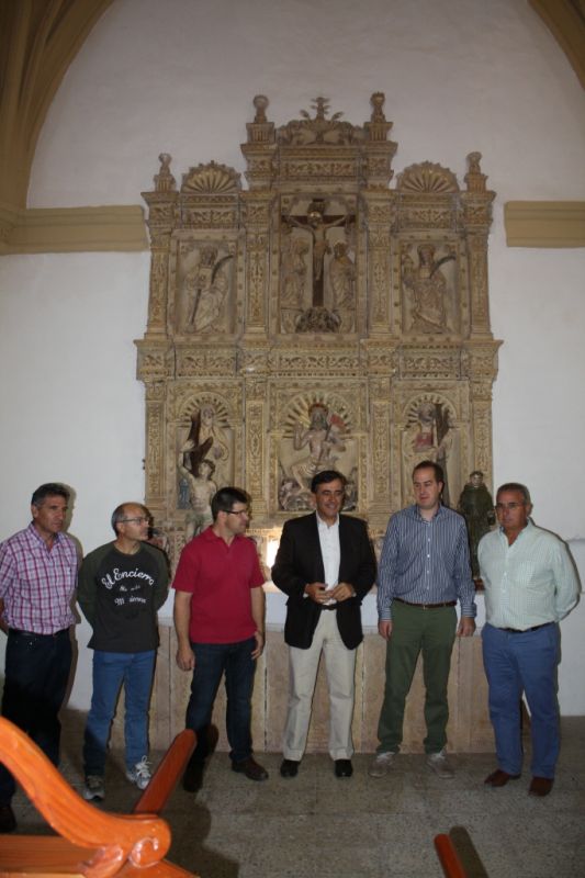 VISITA A ALDELAFUENTE DONDE SE ESTÁN EJECUTANDO INVERSIONES SUPERIORES A LOS 780.000 EUROS EN MEJORA DE LA CARRETERA, SUSTITUCIÓN DE REDES Y ACONDICIONAMIENTO DE LA IGLESIA PARROQUIAL