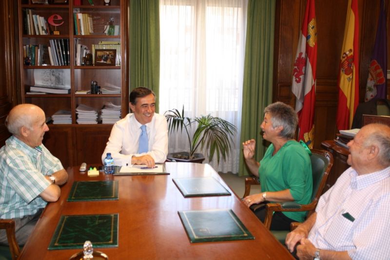 EL PRESIDENTE DE LA DIPUTACIÓN SE REÚNE CON EL AYUNTAMIENTO DE BAYUBAS DE ARRIBA