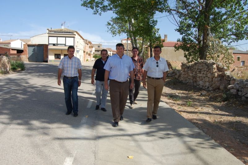 LA DIPUTACIÓN DE SORIA INVIERTE 162.000 EUROS EN ALMALUEZ Y SUS BARRIOS EN MEJORAS DE REDES, PAVIMENTACIÓN Y ACONDICIONAMIENTO DE ACERAS