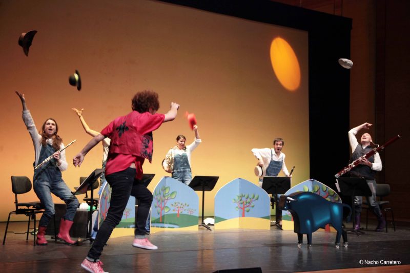 La Banda Municipal pone la primera nota didáctica al Festival con más de 1.500 escolares 