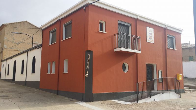 La Casa Consistorial de Torlengua ha sido reformada mejorando su imagen y eliminando barreras