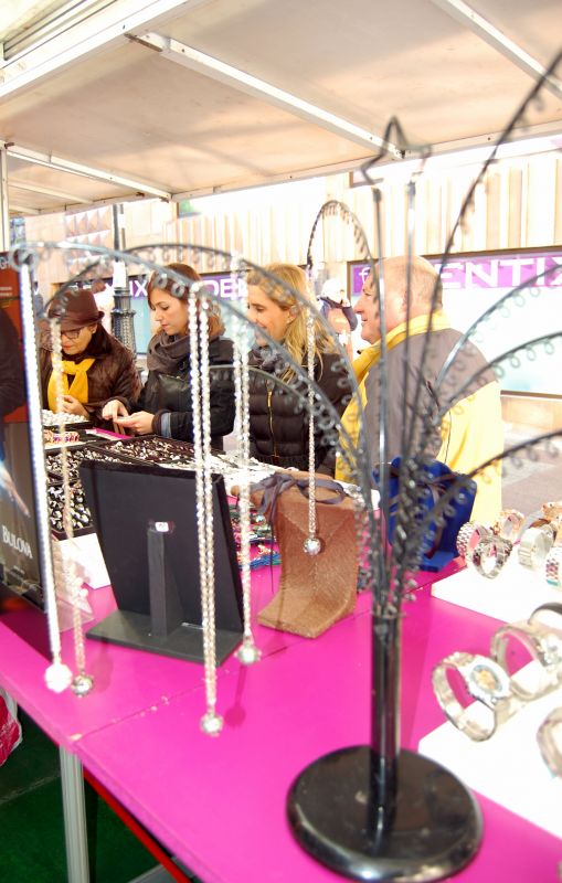 El mercado navideño abre al público e incluye talleres para niños de entre 4 y 10 años