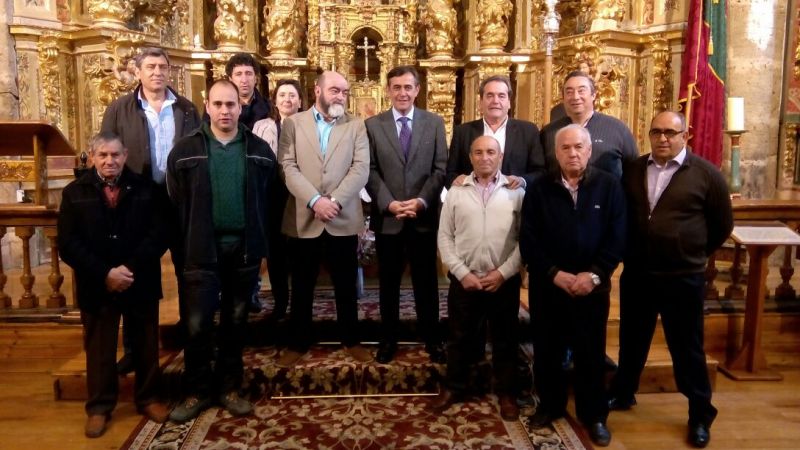 Fuentepinilla presenta un folleto turístico de la Villa y la Diputación de Soria dedica parte de su boletín trimestral 