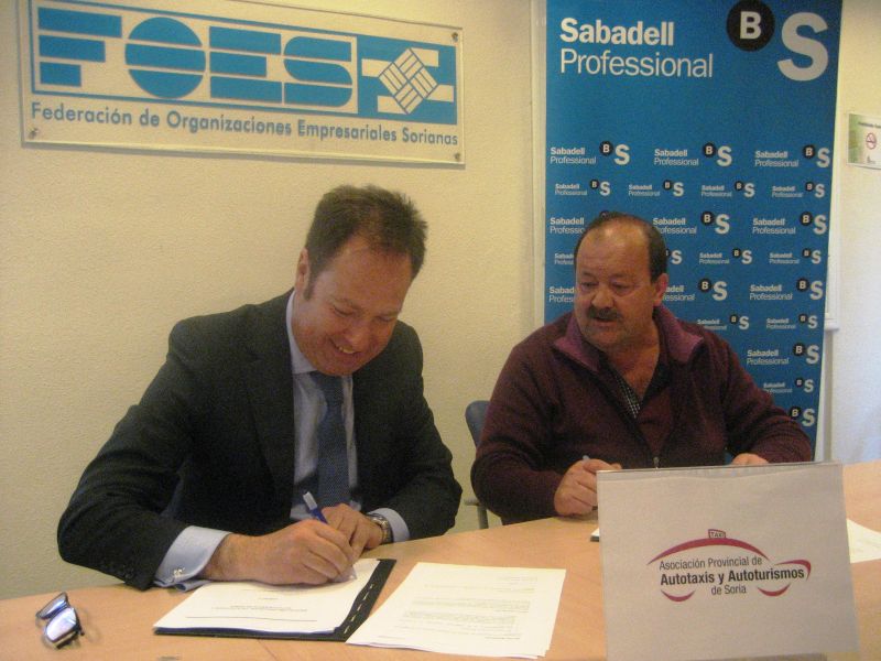 El Acuerdo firmado por la Asociación de Autotaxis con Banco Sabadell permitirá por primera vez en la provincia el pago con tarjeta  en los taxis sorianos