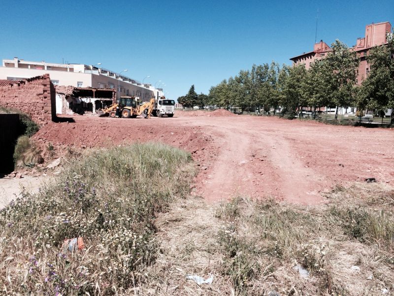 El Ayuntamiento prosigue con sus mejoras en los barrios y ejecuta la alineación de la calle San Martín de Finojosa y la ampliación de Los Pajaritos