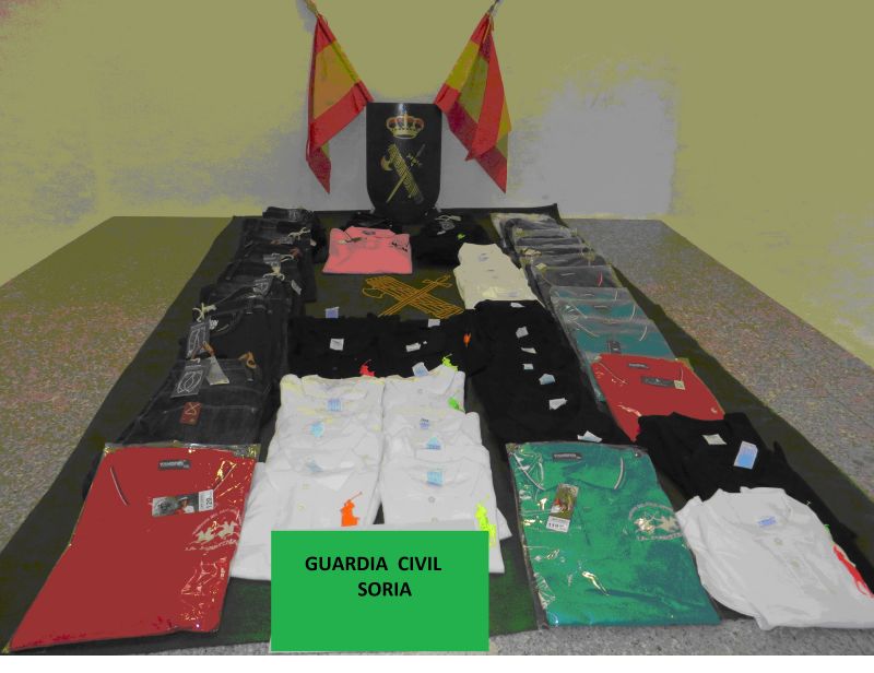 La Guardia Civil se incauta de ropa presuntamente falsificada que iba a ser vendida en Zaragoza   