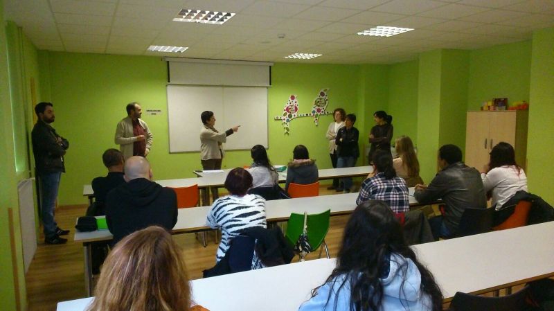 El Ayuntamiento promueve 35 ofertas laborales entre alumnos y personal docente de la mano de sus programas de formación