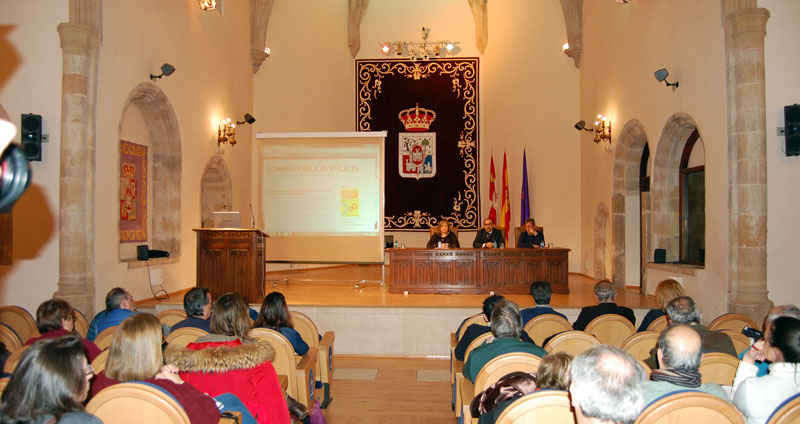 La Diputación de Soria celebra una reunión con alcaldes y secretarios para informarles sobre la nueva Ley de Contratos del Sector Público que entrará en vigor el 9 de marzo