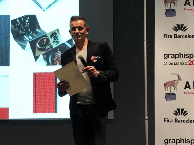 El presidente de DIS visibiliza el diseño gráfico de Soria en la Gala de los Premios Anuaria