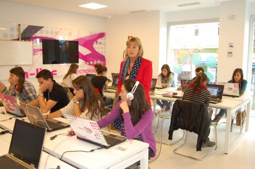 Las pruebas de nivel de idiomas de las Becas Leonardo reúnen hoy en el Centro Cívico Bécquer a 75 inscritos