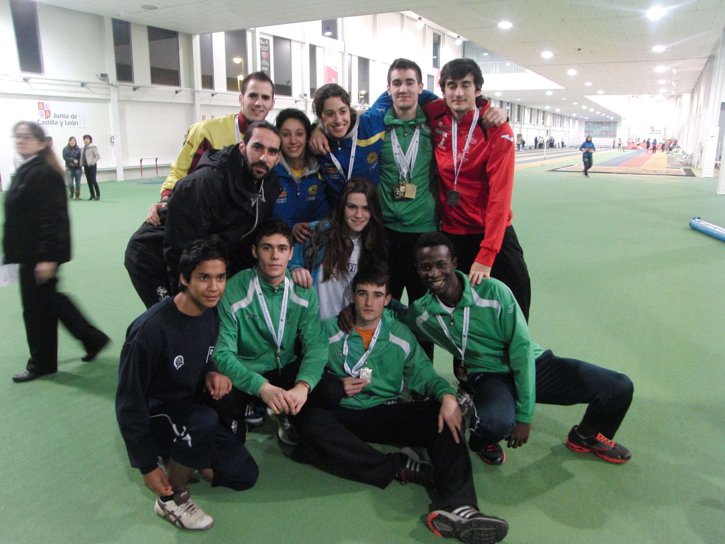 LOS ATLETAS SORIANOS Y DEL CAEP EN EL CAMPEONATO AUTONÓMICO ABSOLUTO DE PISTA CUBIERTA