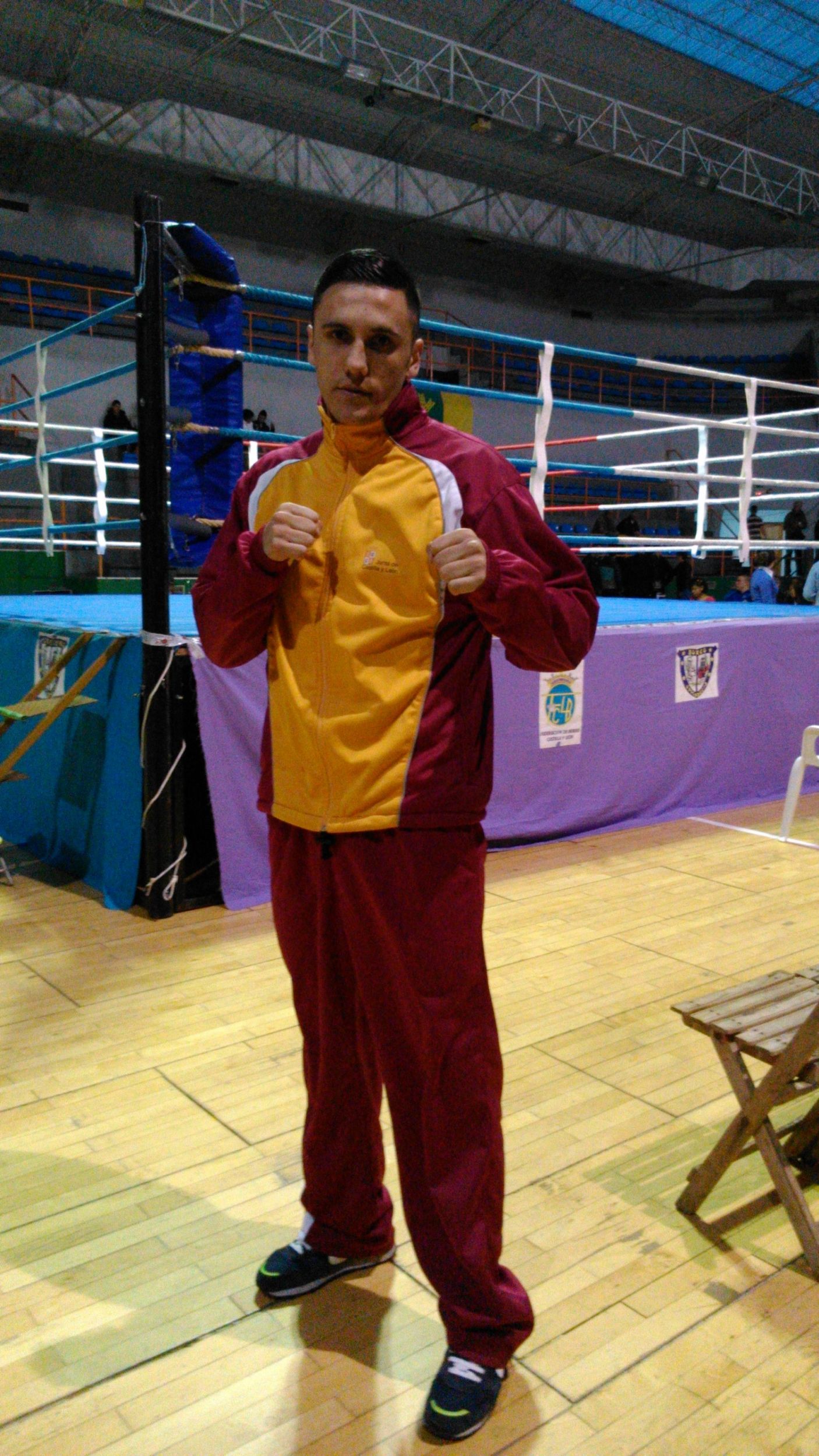 ANDREA ALTELARREA SUBCAMPEONA DE ESPAÑA DE KICKBOXING Y VICTORIA DE VASILE EN  BOXEO.