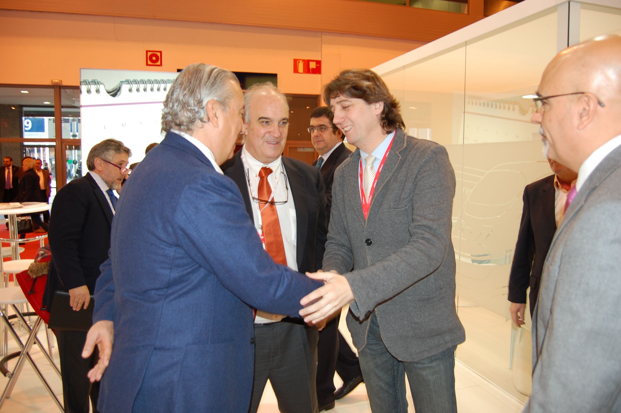 Carlos Martínez y Julio Gómez Pomar rubrican en Fitur el convenio para una nueva edición del Tren Campos de Castilla