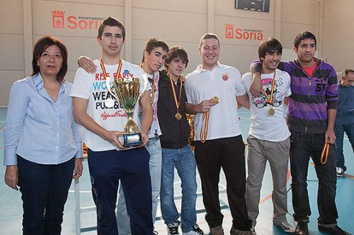 La entrega de premios pone el broche final al Trofeo Navidad con más de 1.100 participantes y a las actividades deportivas
