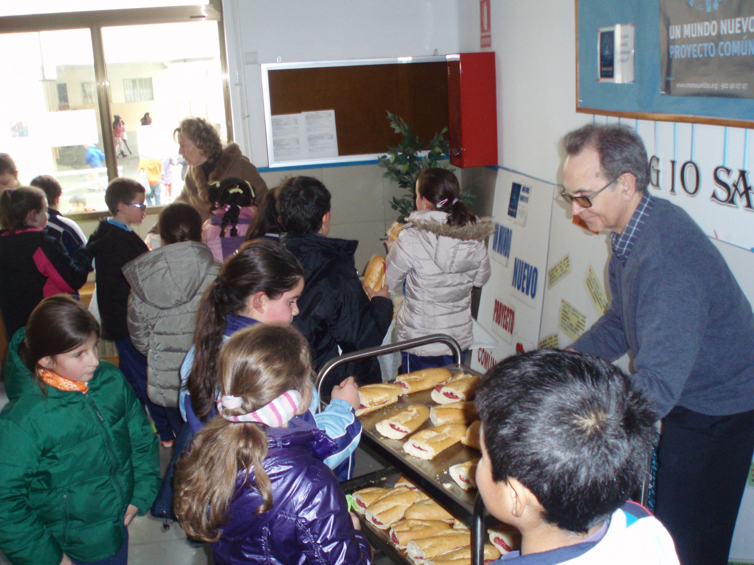 Campaña contra el hambre en colaboración con Manos Unidas (Colegio San José).