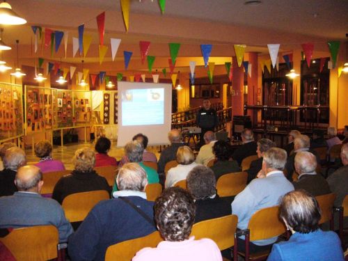 La subdelegada del Gobierno valora muy positivamente el Plan Mayor Seguridad que busca prevenir actos delictivos que tienen como víctimas a personas mayores