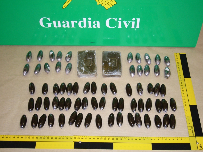 La Guardia Civil encuentra en el coche de un detenido otro medio kilo de hachís